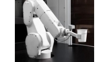 国外推出超级咖啡机器人 性能强大引人关注